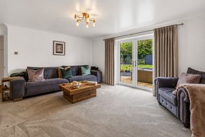 Living room- click for photo gallery